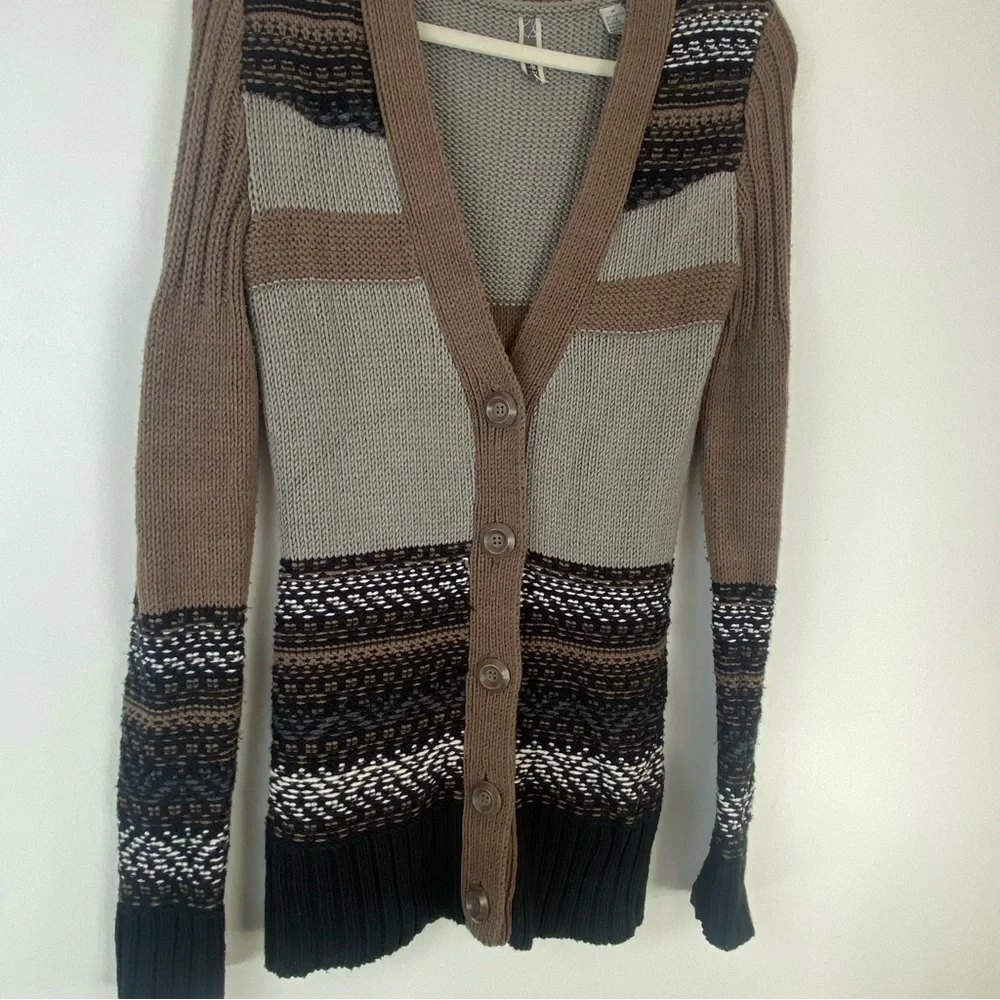 BKE Buckle Womens Medium Cardigan Sweater Brown Beige V Neck Button Front Cozy. - Picture 4 of 11